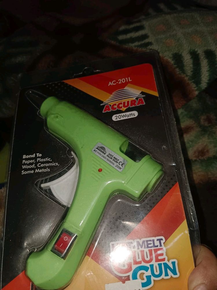 Brand New Glue Gun With Packing+5 Sticks