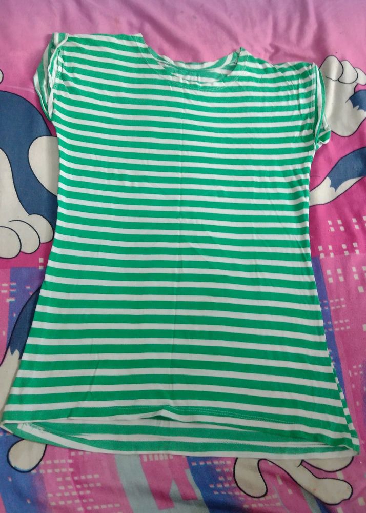 Trendy Tshirt With Green And White colour