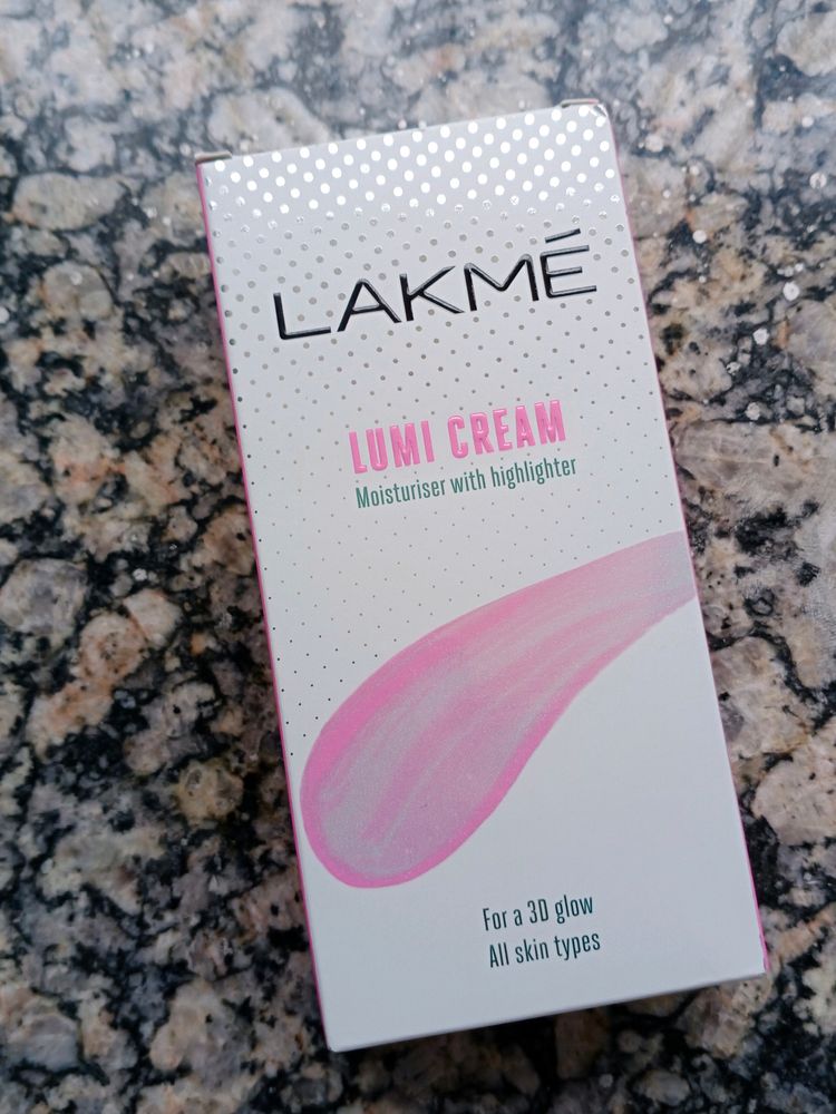 Lakme Lumi Cream - with Moisturizer + Highlighter