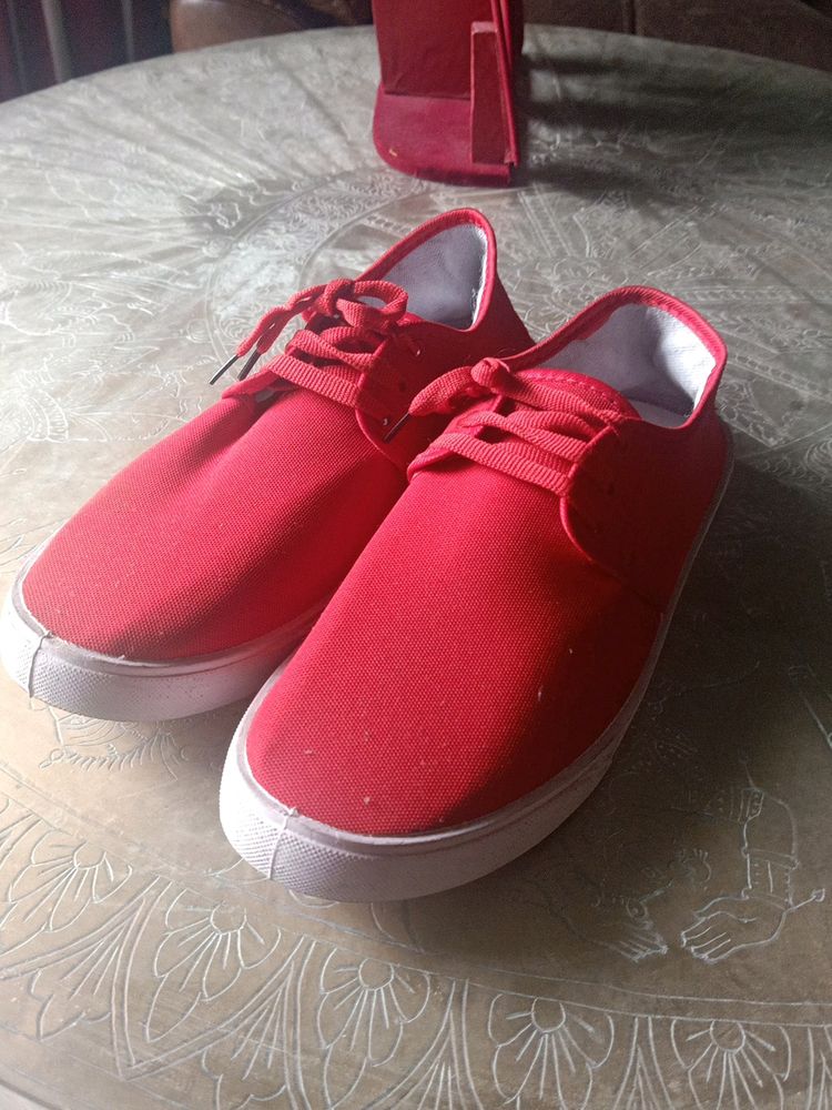 Red Canvas Shoe  👟