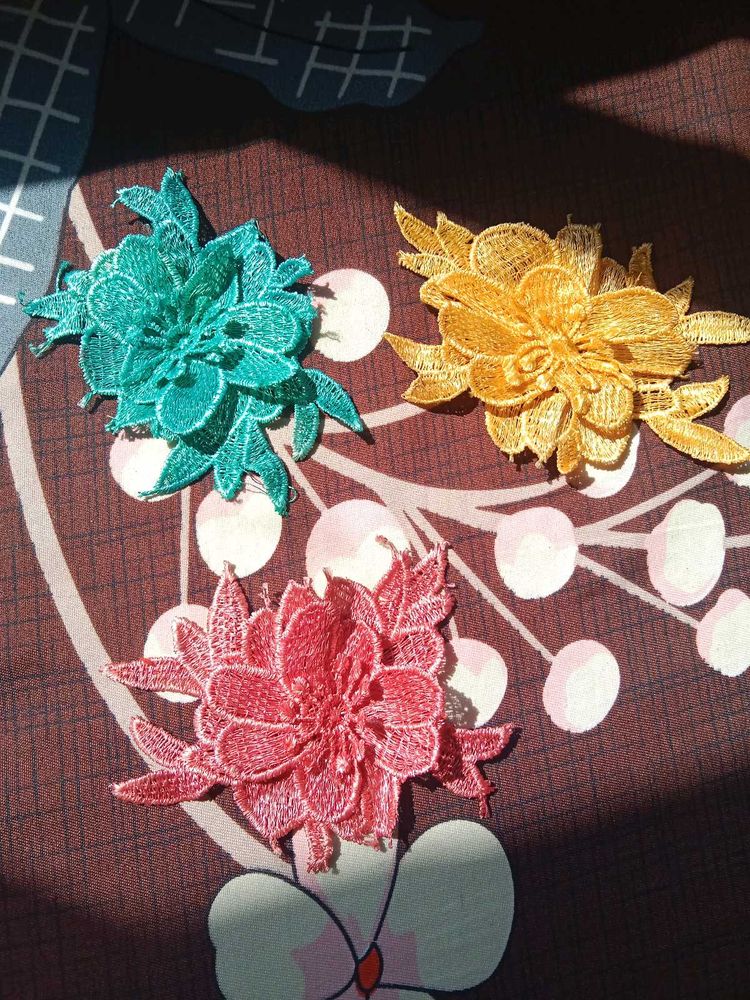 500  Designer Embroidery Flowers