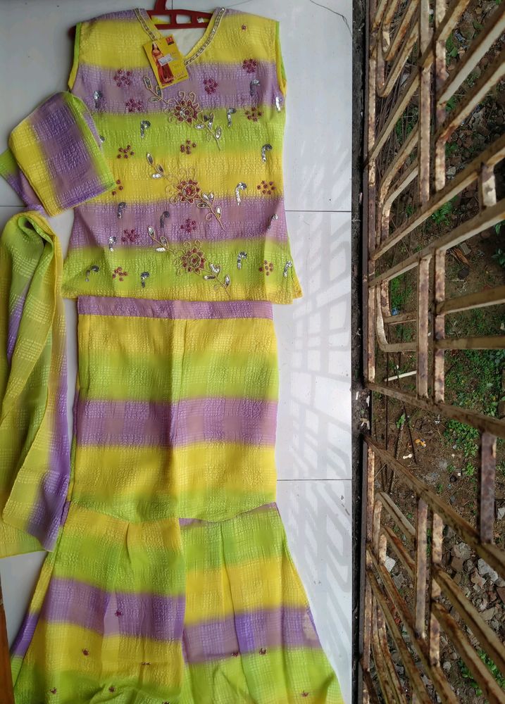 Less FRILLED Sharara Suit (5-6 Years)