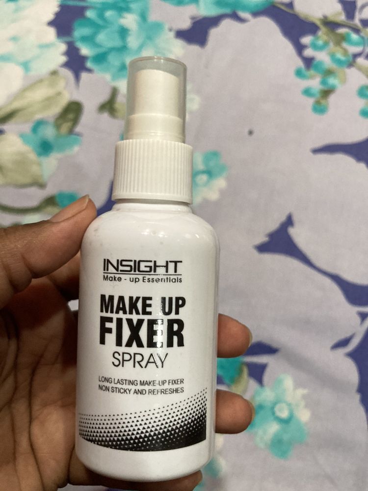 Insight Makeup Fixer Spray