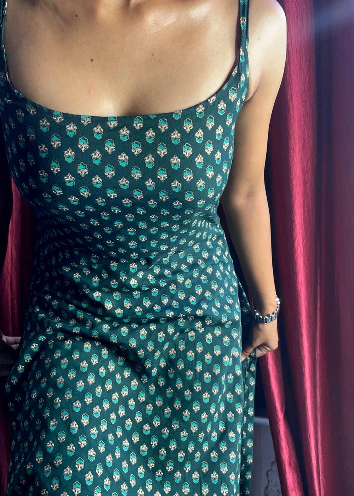 💚 Beautifull Green Printed Stap Long Sleveless 💚