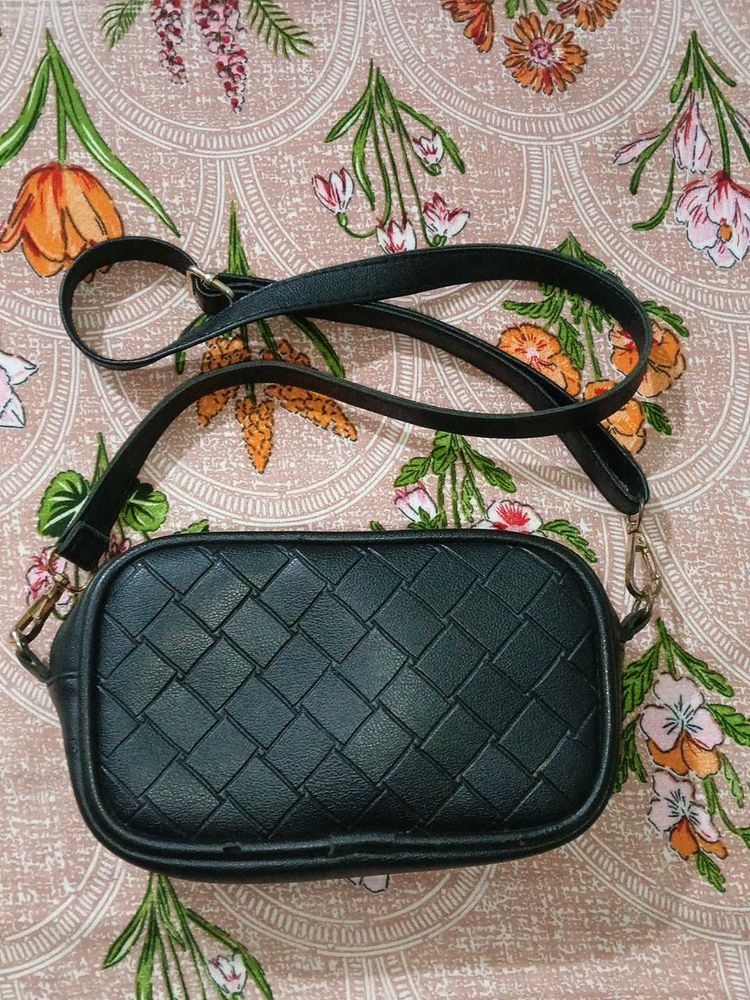 Black Slingbag