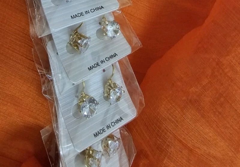 New Golden Earrings With Diamond