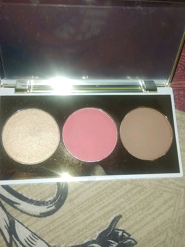 My Glamm Chisel It  3 In 1 Highlighter +blush+bron