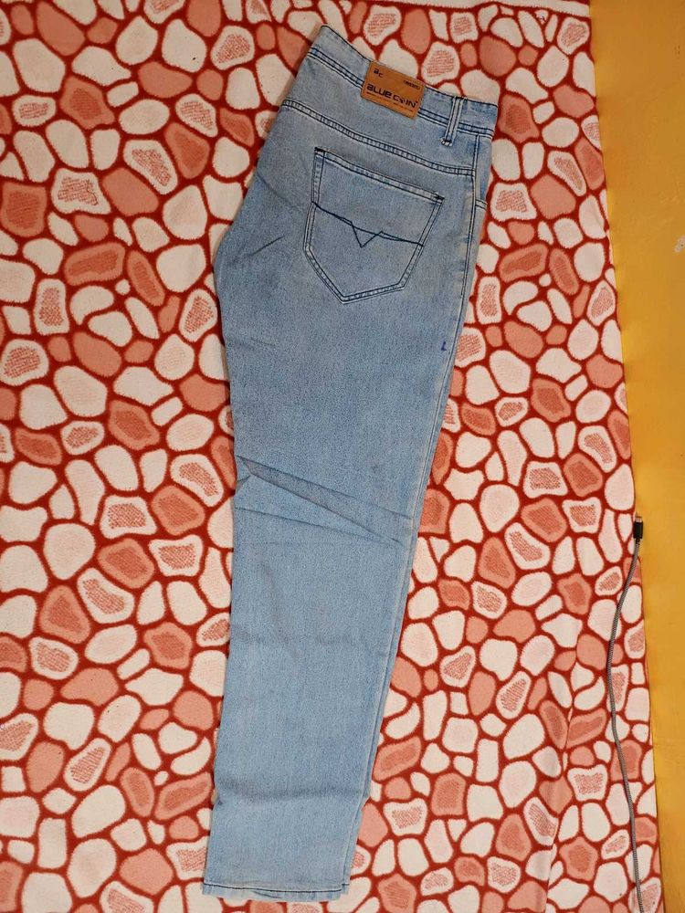 38 Light Blue Jeans