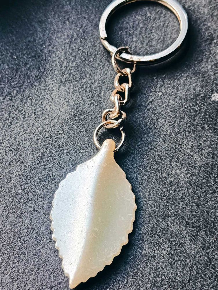 Leaf Keychain