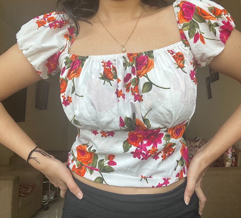 Floral White Balloon Sleeved Top