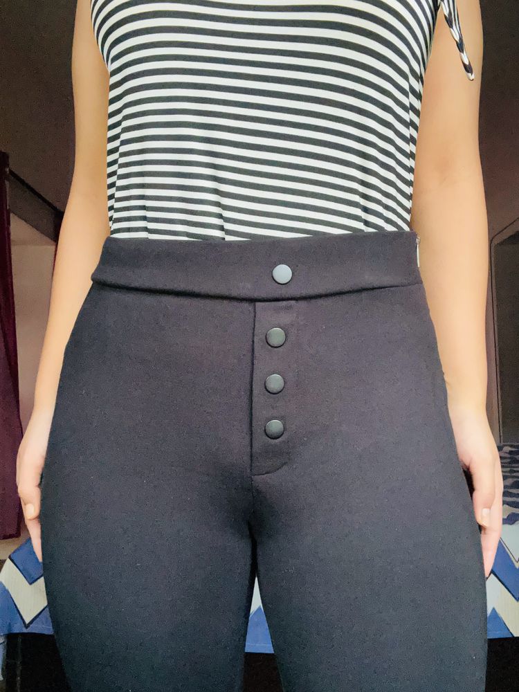 Black Strechable Pants