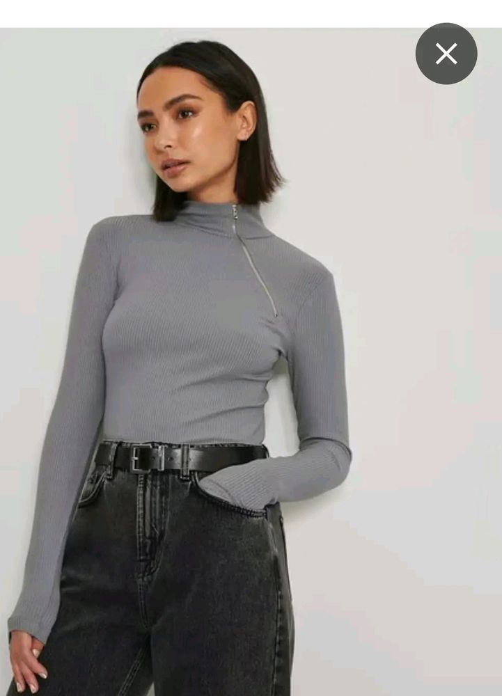 Gray Top