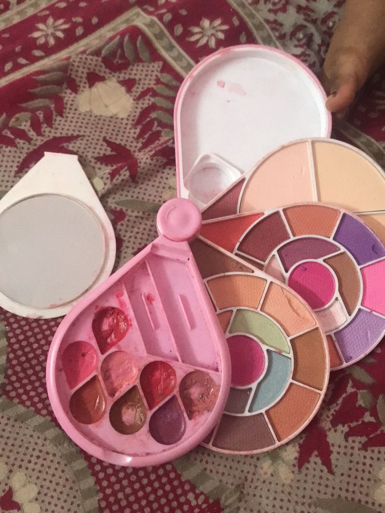 Makeup Box