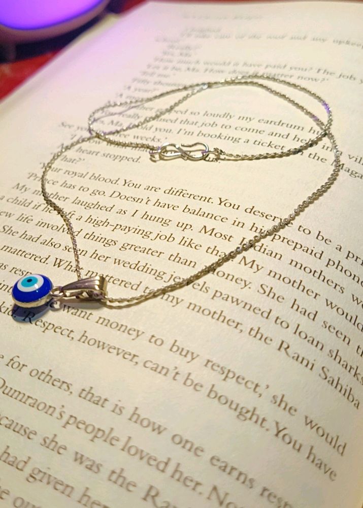 Delicate Evil Eye  🧿 necklace.