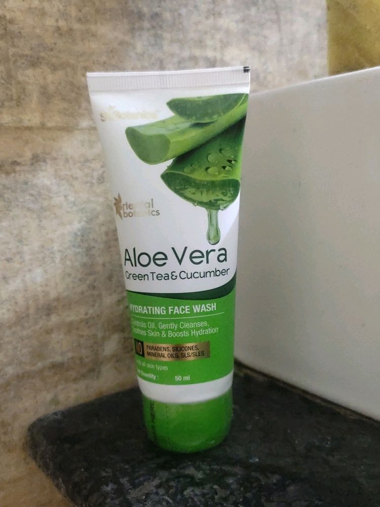 New Sealed Aloe Vera Facewash