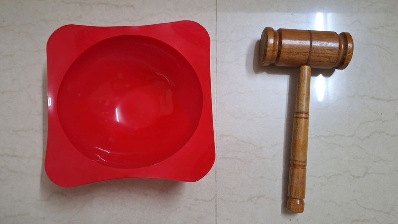 Silicon Pinata Cake Mould With Hammer