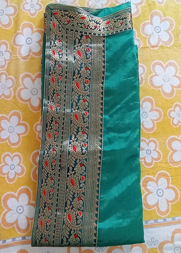 Green Saree With Attached Blouse Piece