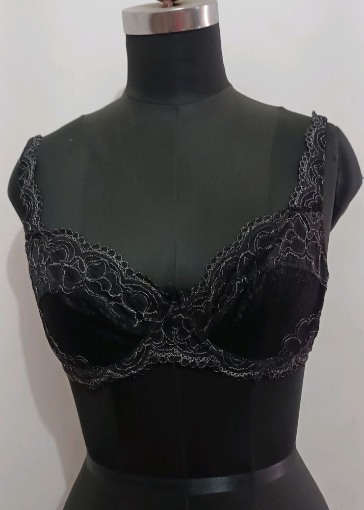 Lace Bra..34B