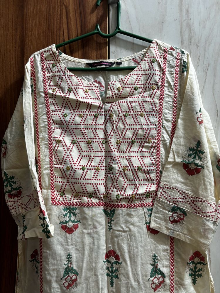 Decent, simple, sober Kurti