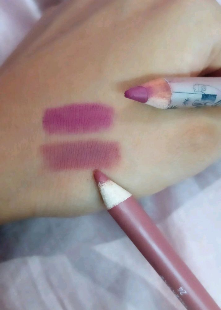 Nude Lip Liners Both At 90rs