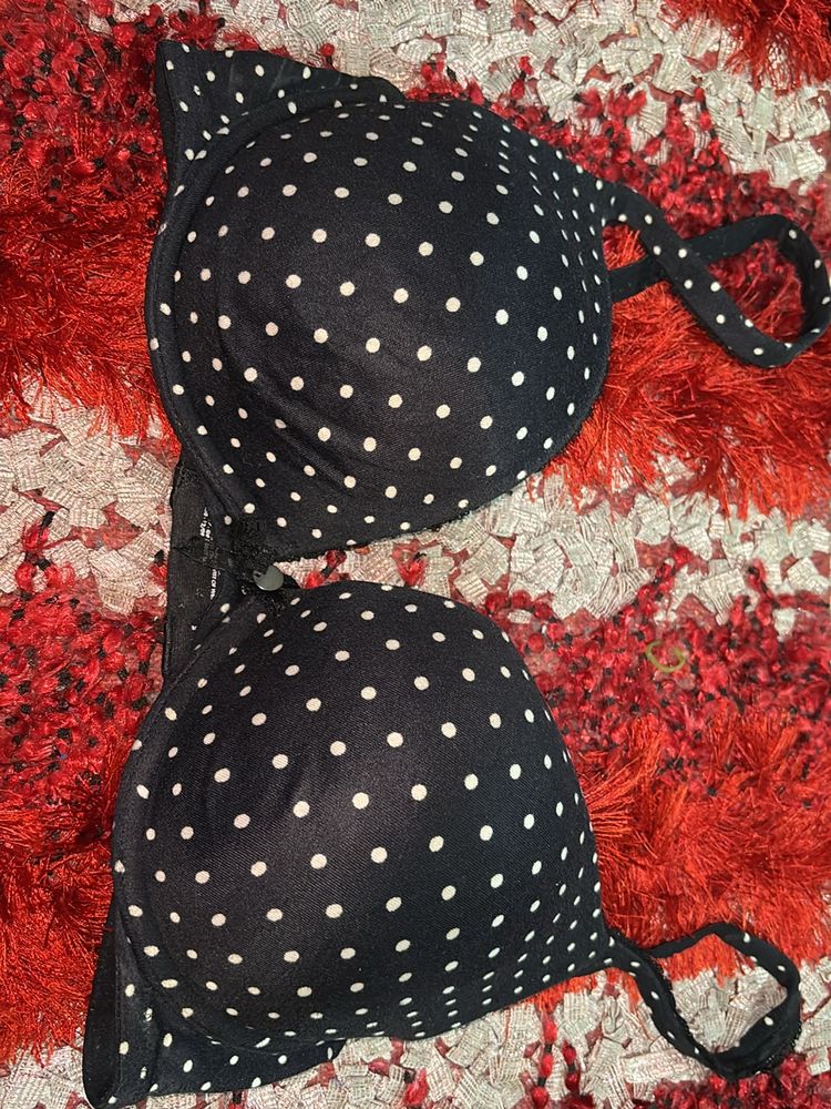 Price Drop 💧 💧 💧 Victoria Secret Polka Dot Bra