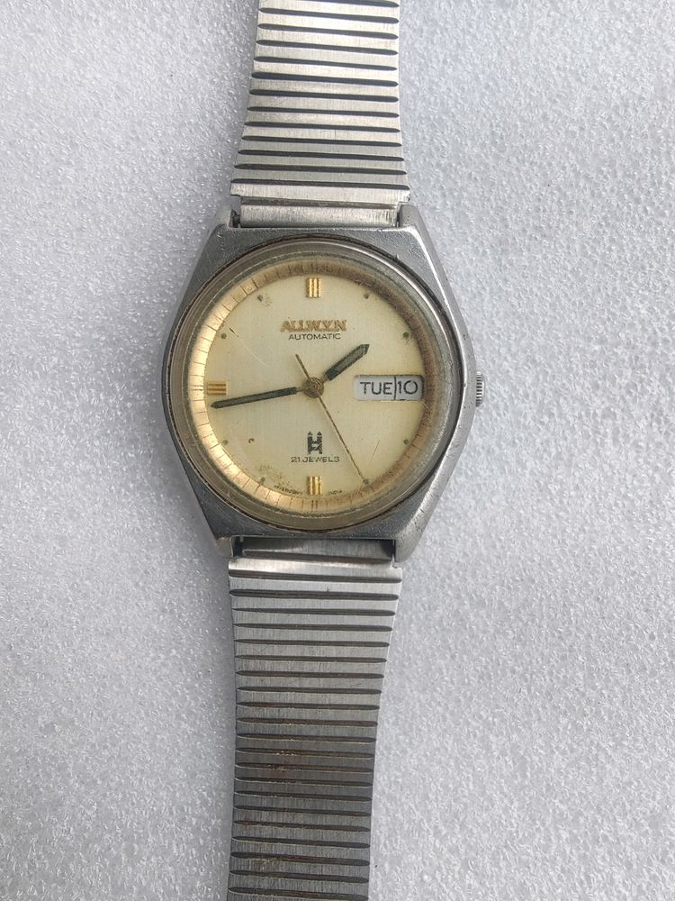 Vintage Allwyn Day-Date Automatic Watch Old.