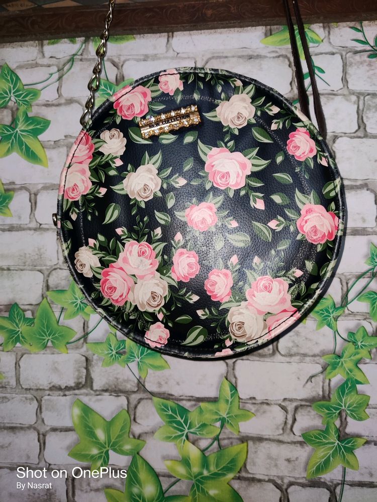 Beautiful Floral Sling Bag 😍