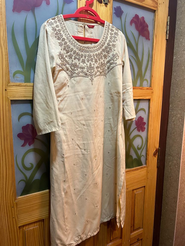 Rich Original W Kurta For Festive Season