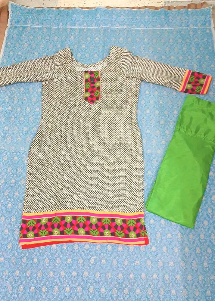 LITTLE WARM KURTI SETS