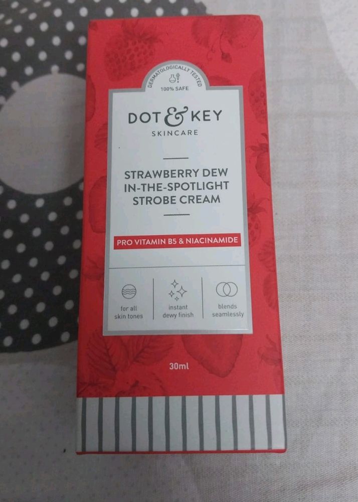 Dot & Key Strobe Cream