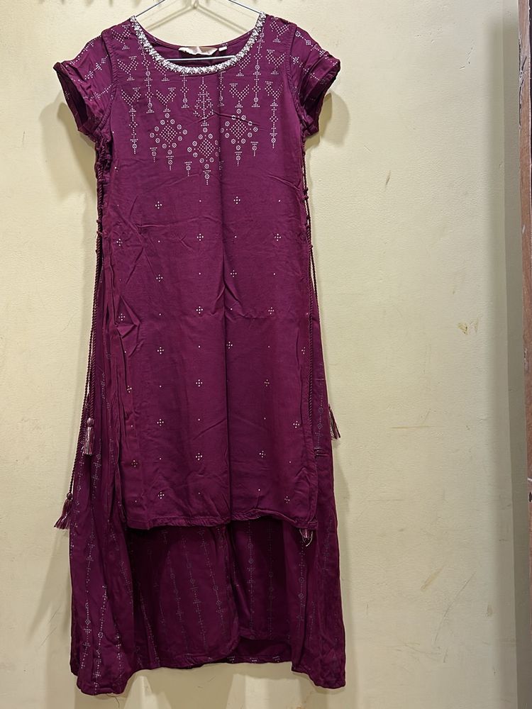 Avaasa Layered Kurta Size M