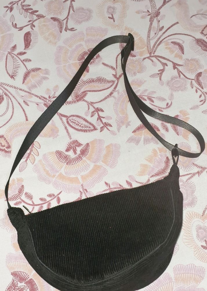 New Sling Bag Black Color