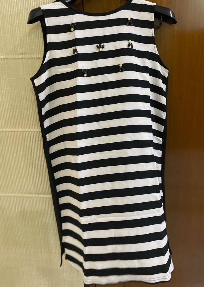 STRIPPED STRAIGHT DRESS