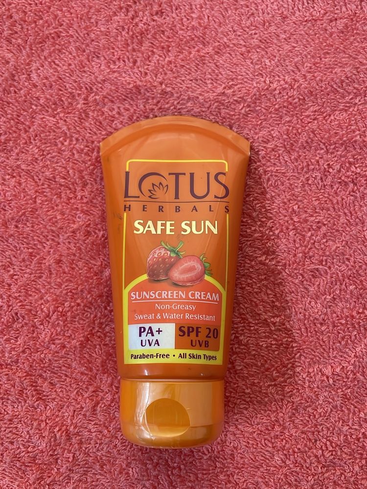 Lotus Herbals SPF 20 Sunscreen✨