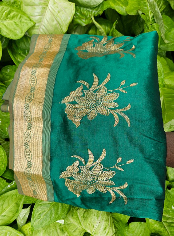 Ethnic Skirt & Blouse Green | Pattupavada