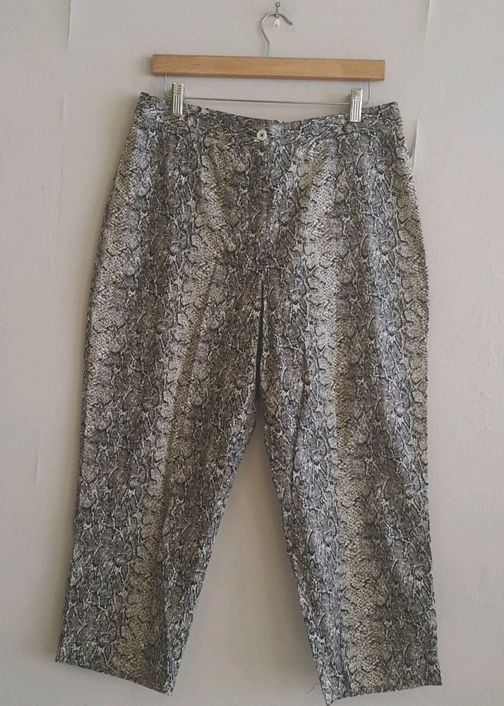 Black & White Trouser For Women