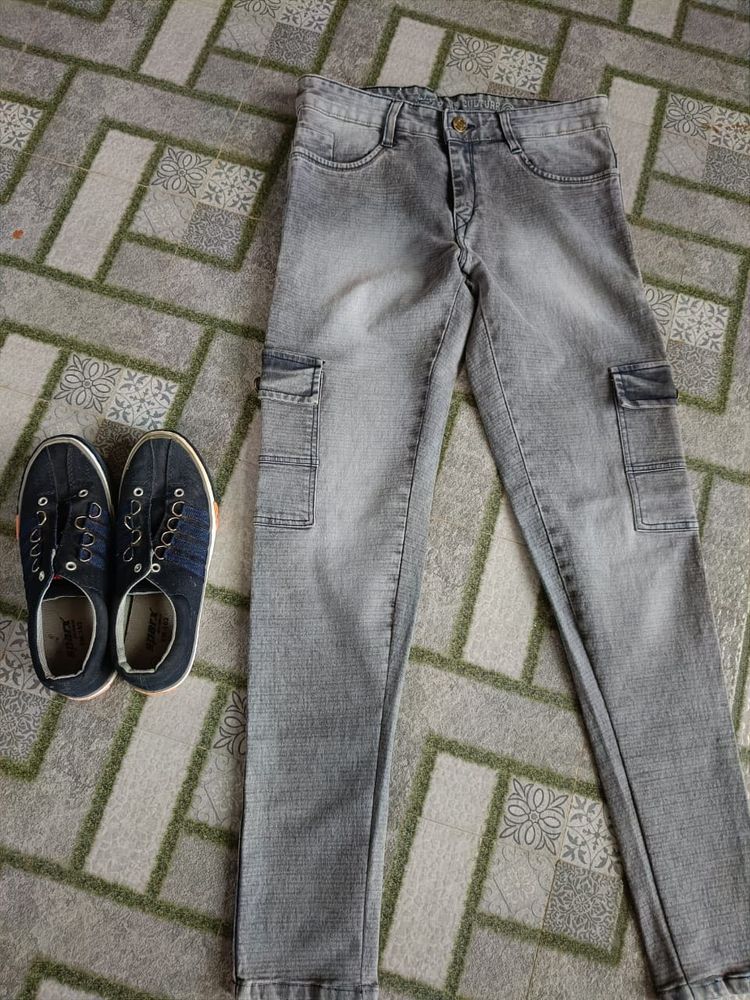 Grey Jeans- Around 6pockets Pant And Shoe Size 7