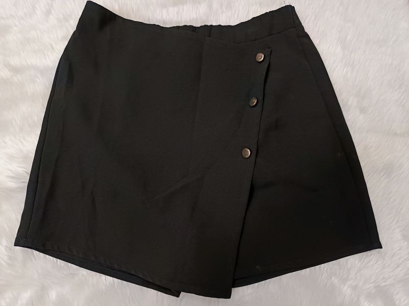 Solid Brand New Black Skort