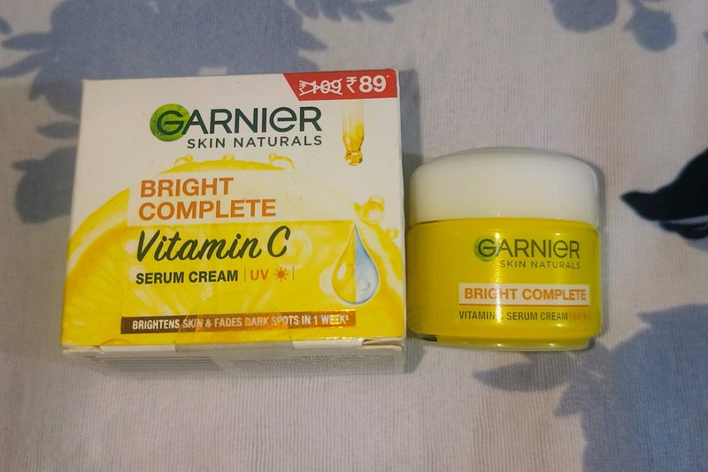 💥🎀 Garnier Face Serum Cream🎀💥