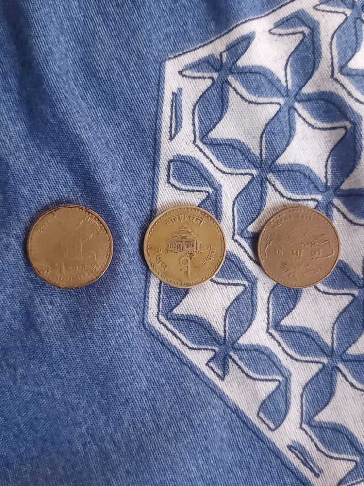 Nepal 1 Rupee 3 Different Coins