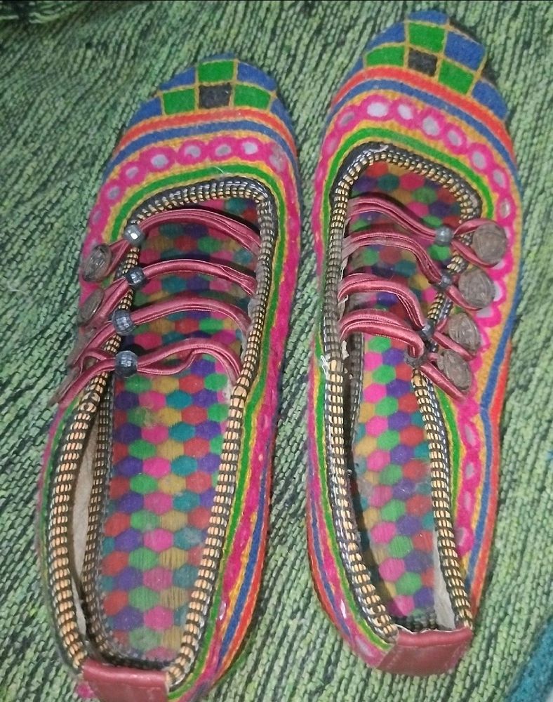 Multicolour Ethenic Flats