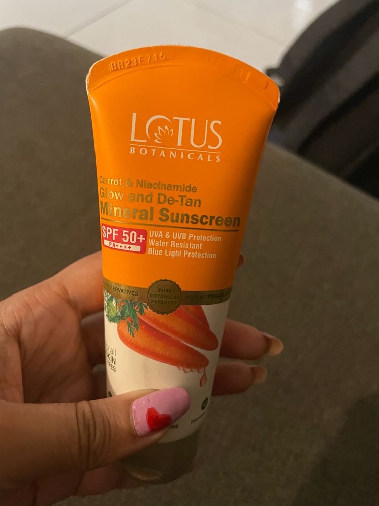 lotus sunscreen spf 50+