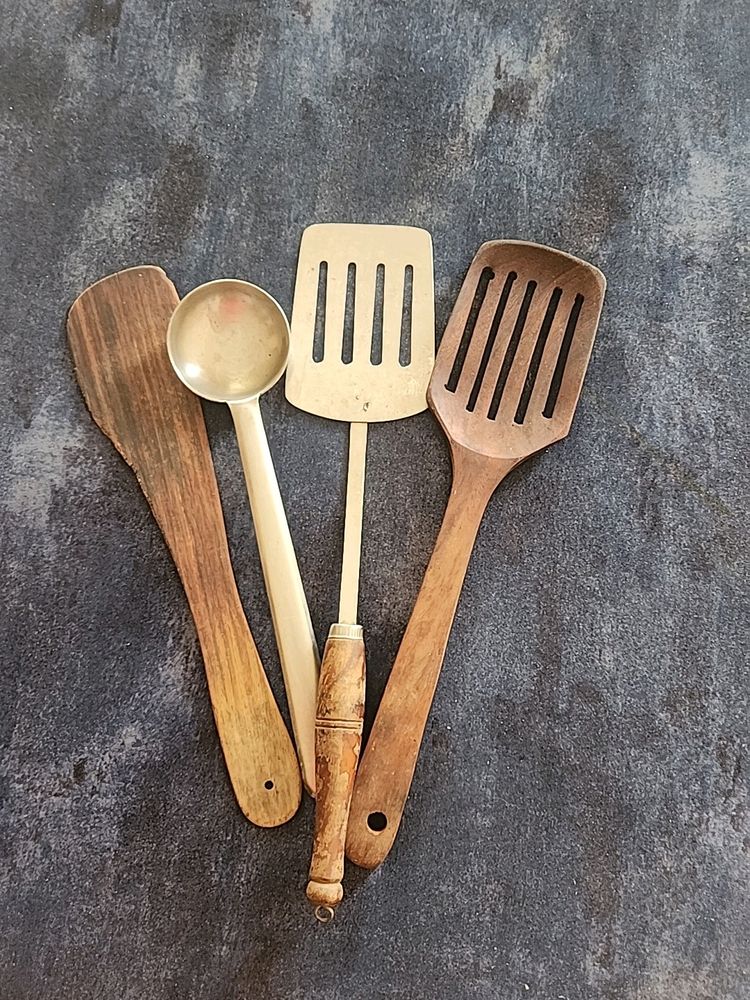 Combination Of 2 Wooden Spatulas and Steel Karchi