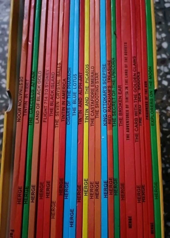 23 Books Box Set Tintin Collection