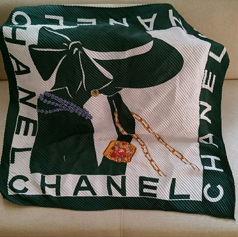 Chanel Vintage Mademoiselle Pleated Scarf