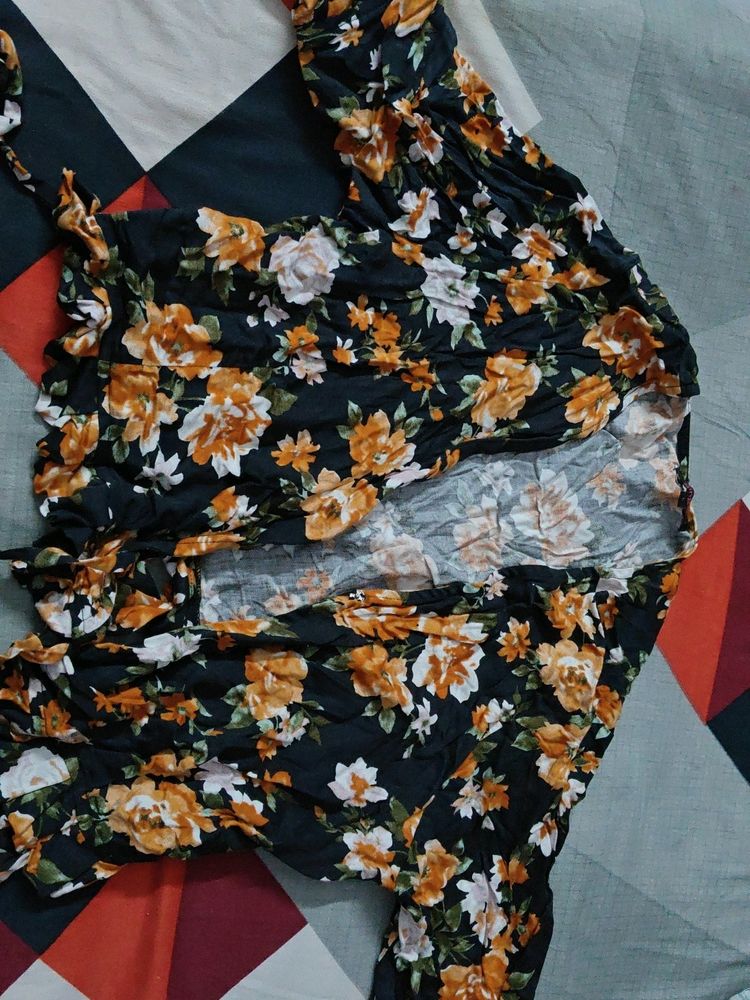 Black Floral Print Srug Of Ginger brand L size