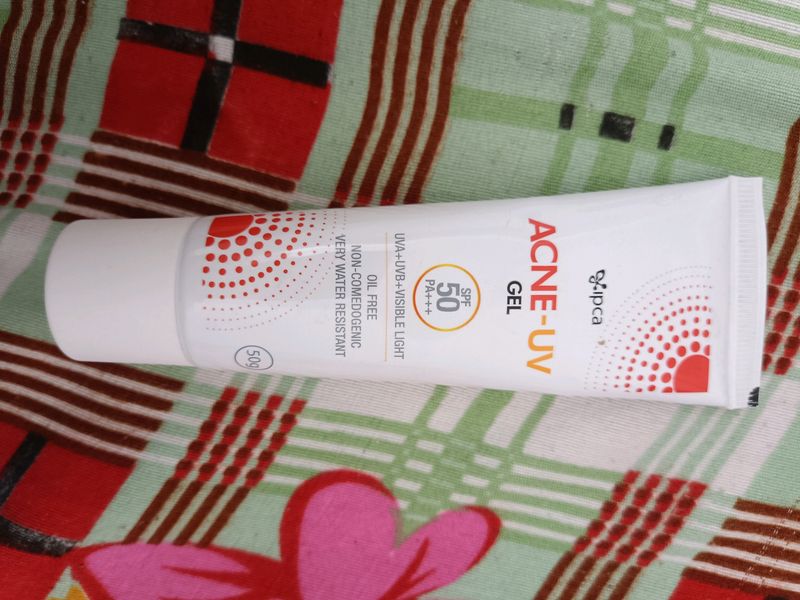 Spf 50 Pa+++ Acne Uv Gel(ipca)....... Offer Price Grab Fast