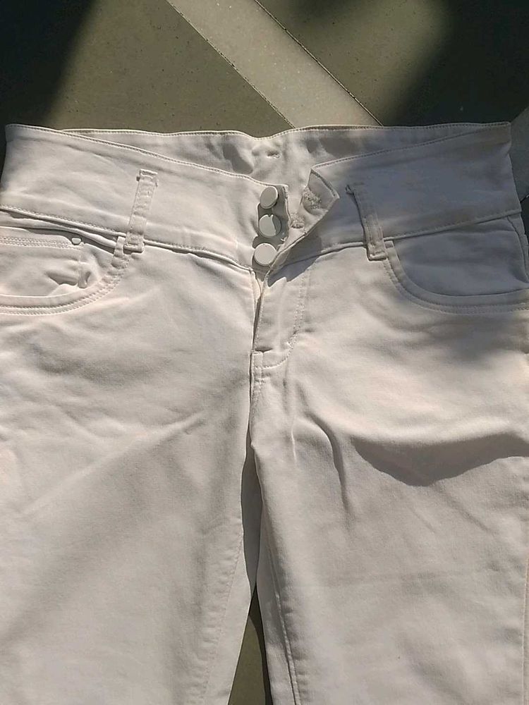 White Slim Or Skinny Jeans