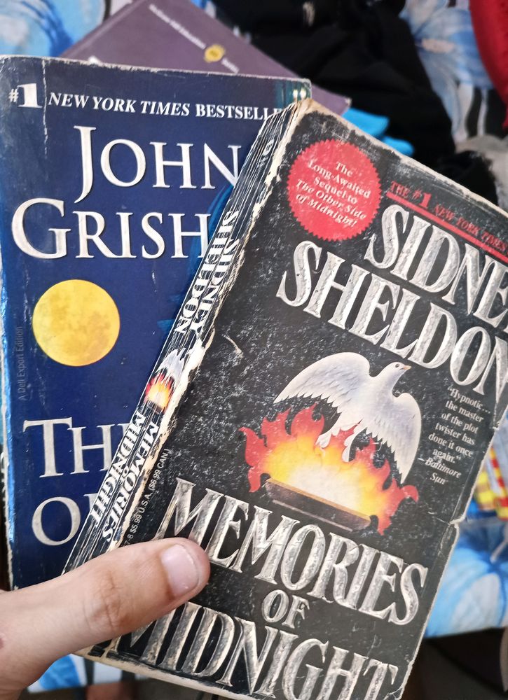 Vintage Books Sidney Sheldon And John Grisham.