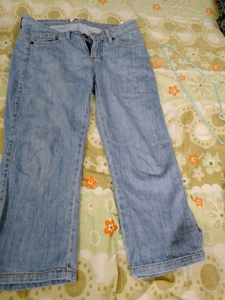 Not Used Lee Three Fourth Pant .40 Rs Off Shippin